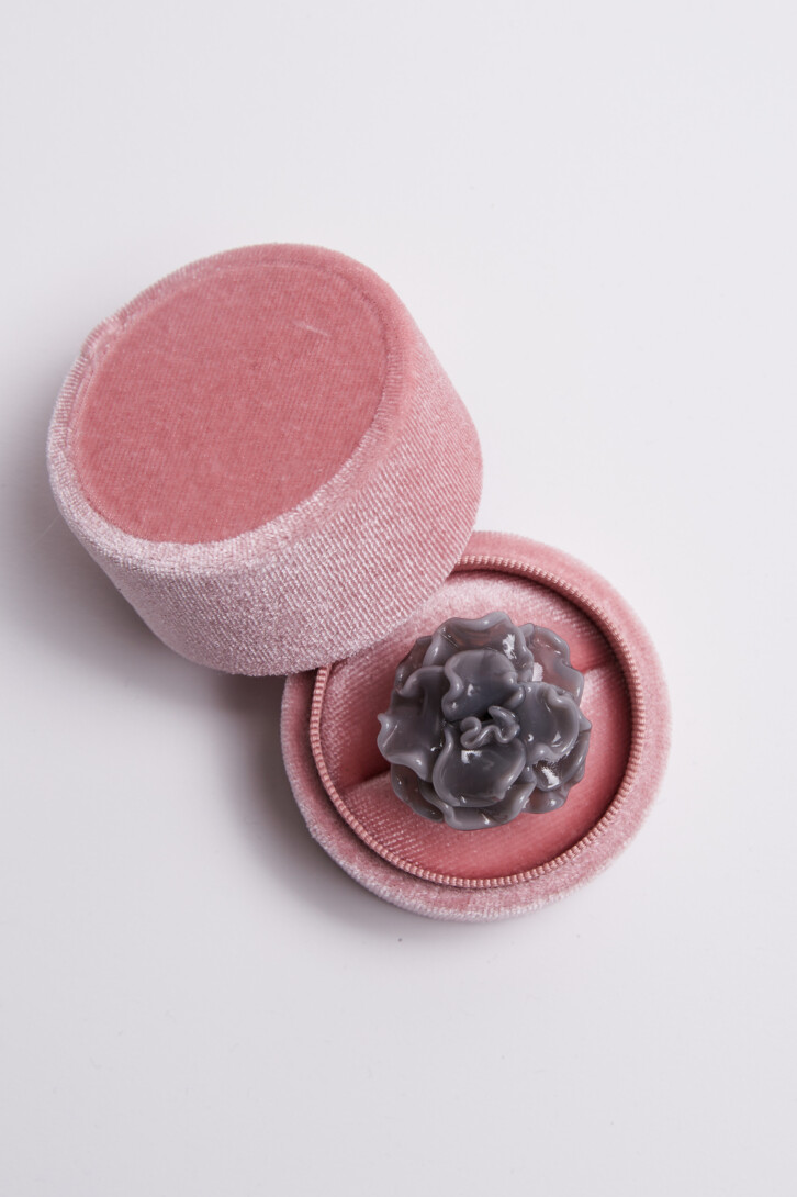 Кольцо «Classic gray rose in sugar»